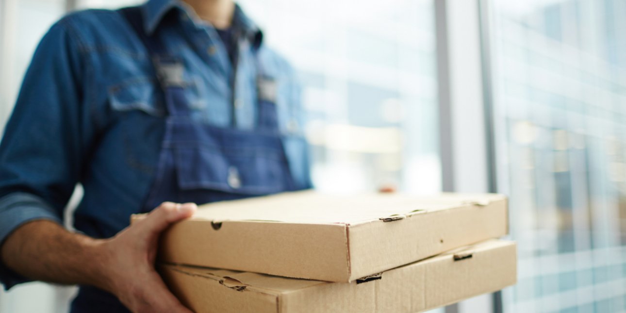 «Τέλος» τα μετρητά στις πληρωμές των courier, υποχρεωτικές οι ηλεκτρονικές πληρωμές -Οι αλλαγές και τα πρόστιμα