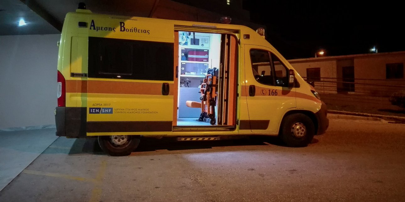 Τραγωδία στην Εύβοια: Μοτοσυκλέτα συγκρούστηκε με ασθενοφόρο, νεκρός ο 17χρονος οδηγός του δίκυκλου