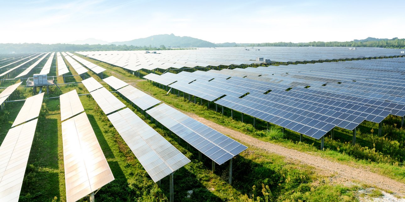 ΔΕΗ: Ολοκληρώθηκε η κατασκευή φωτοβολταϊκών ισχύος 2,13 GW στη Δ. Μακεδονία, στα πρώην λιγνιτωρυχεία
