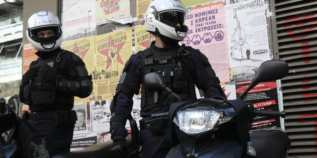 Συνελήφθησαν τρεις ανήλικοι στη Θεσσαλονίκη -Έκλεβαν χρήματα από συνομηλίκους τους