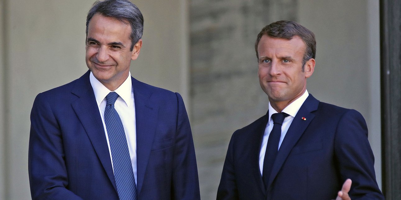 Απόψε στο Προεδρικό το δείπνο στον Μακρόν, με επιχειρηματίες και προσωπικότητες, ποιοι θα παραβρεθούν -Αύριο γεύμα στο Μαξίμου