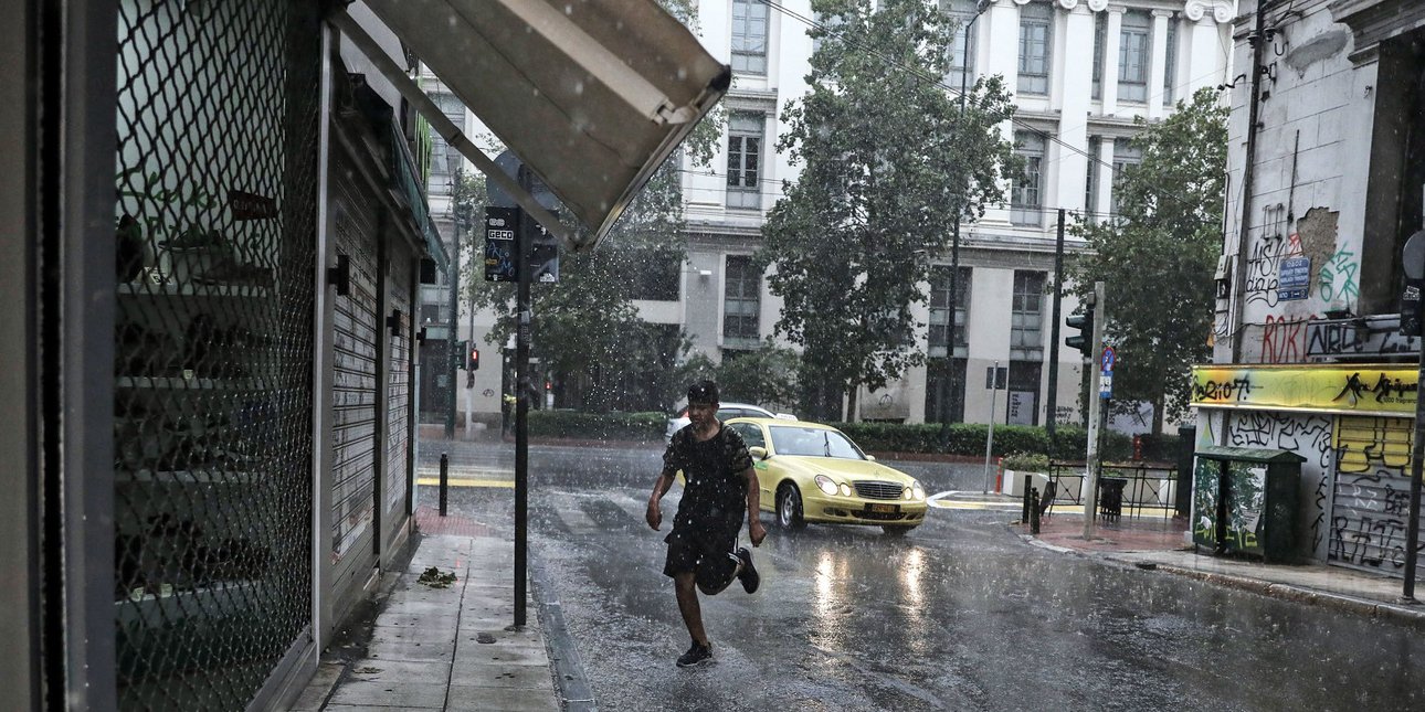 Έκτακτο δελτίο επιδείνωσης καιρού: Ισχυρές βροχές, καταιγίδες και τοπικές χαλαζοπτώσεις -Ποιες περιοχές θα χτυπήσει και πότε