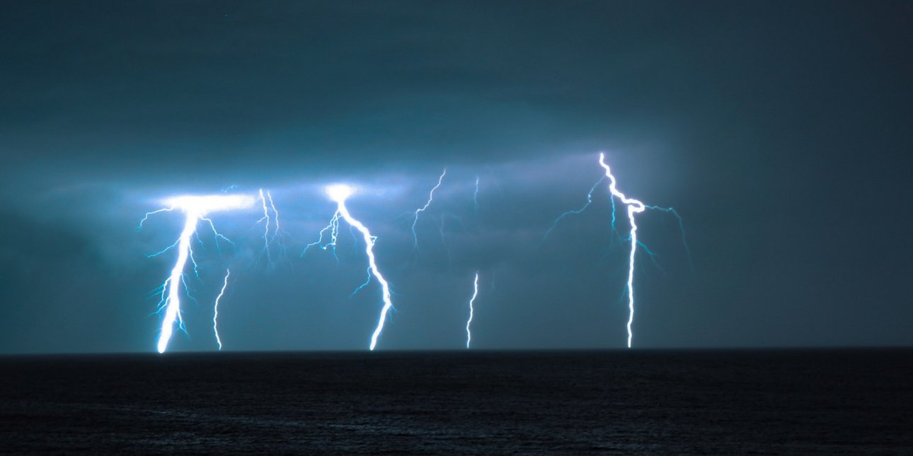 Σοκ στο Μπανγκλαντές: Τουλάχιστον 14 άνθρωποι σκοτώθηκαν από κεραυνούς, η κακοκαιρία σάρωσε την χώρα