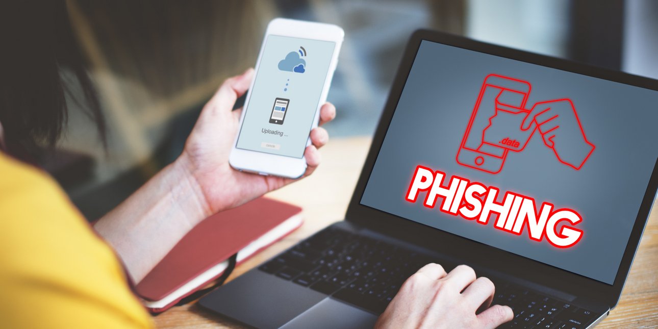 Συναγερμός σε πλατφόρμα ταξιδιών -Χάκερς έκλεψαν ονόματα, emails και τηλέφωνα πελατών