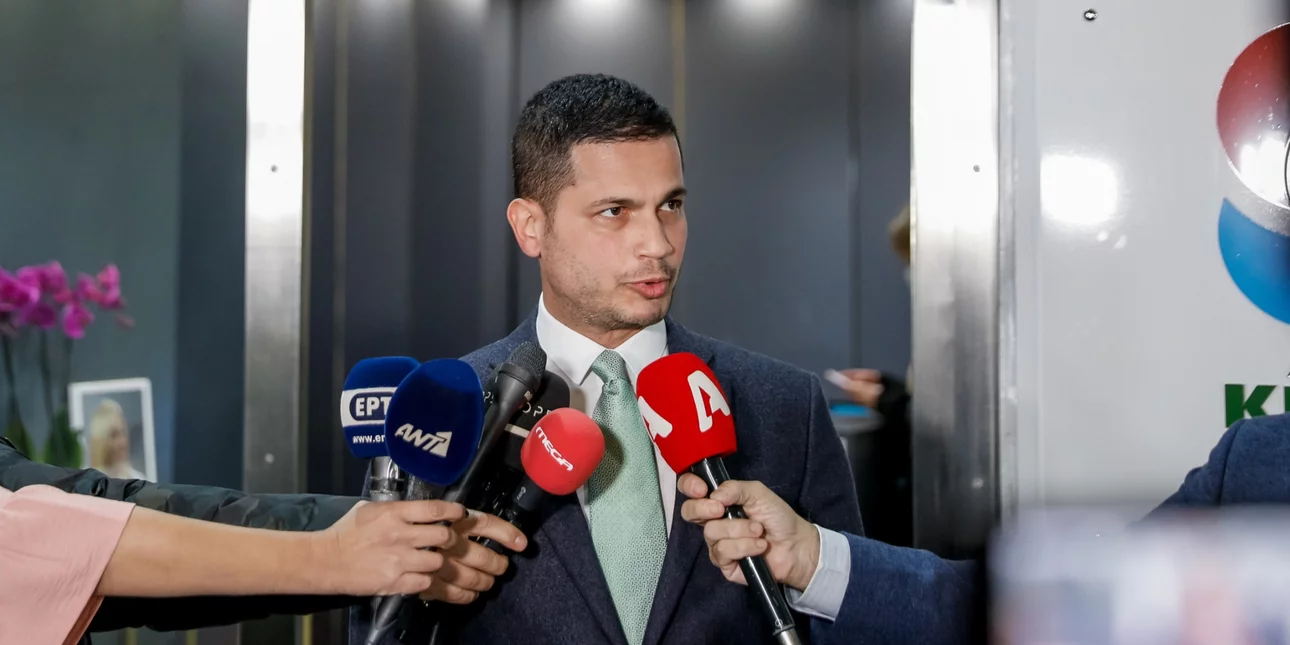 Παραιτήθηκε ο Σπύρος Καρανικόλας από το ΠΑΣΟΚ-ΚΙΝΑΛ Παραιτήθηκε ο Σπύρος Καρανικόλας από το ΠΑΣΟΚ-ΚΙΝΑΛ
