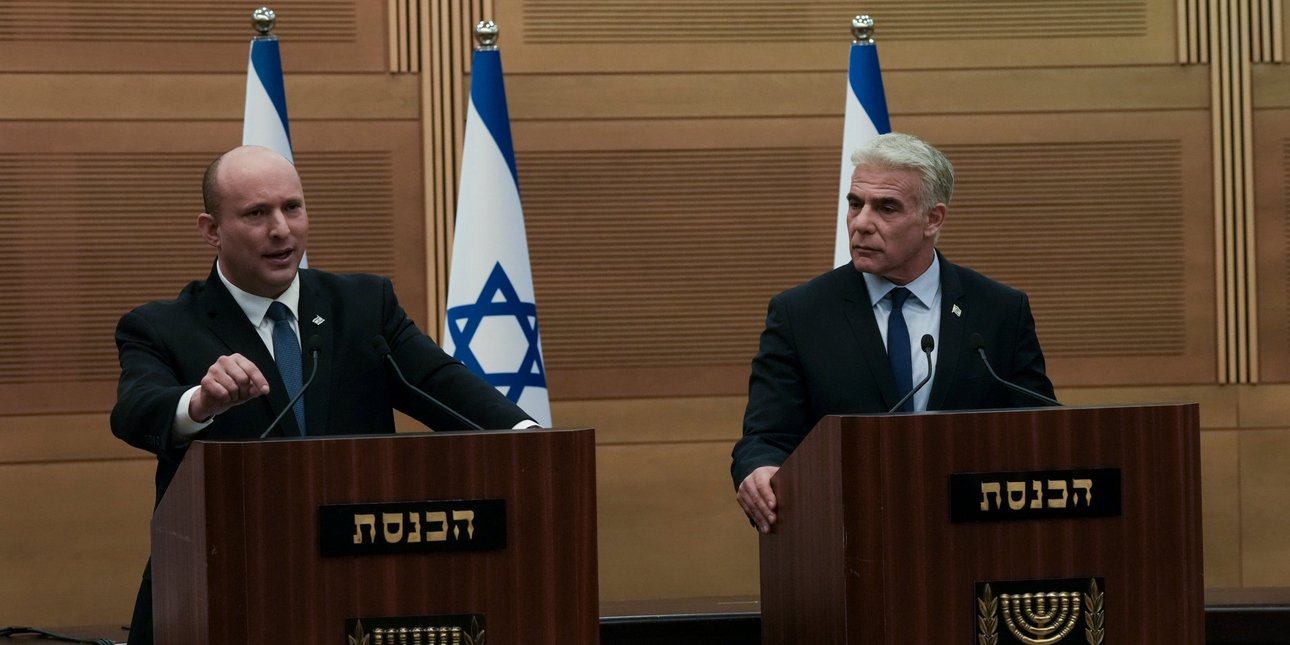 Ισραήλ: Ναφτάλι Μπένετ και Γιαΐρ Λαπίντ ανακοίνωσαν εκλογική συνεργασία στις επόμενες εκλογές