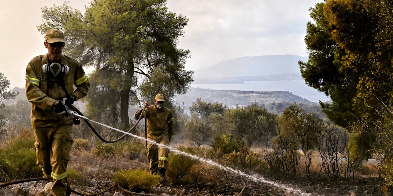 Φωτιά τώρα στη νησίδα Τουρλίδα στο Μεσολόγγι