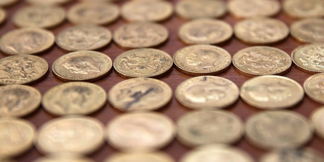 Άρπαξαν από 89χρονη στο Μαρούσι 220.000 ευρώ -Έκρυβε μετρητά και λίρες θαμμένα σε τοίχο, τον γκρέμισαν με βαριοπούλες
