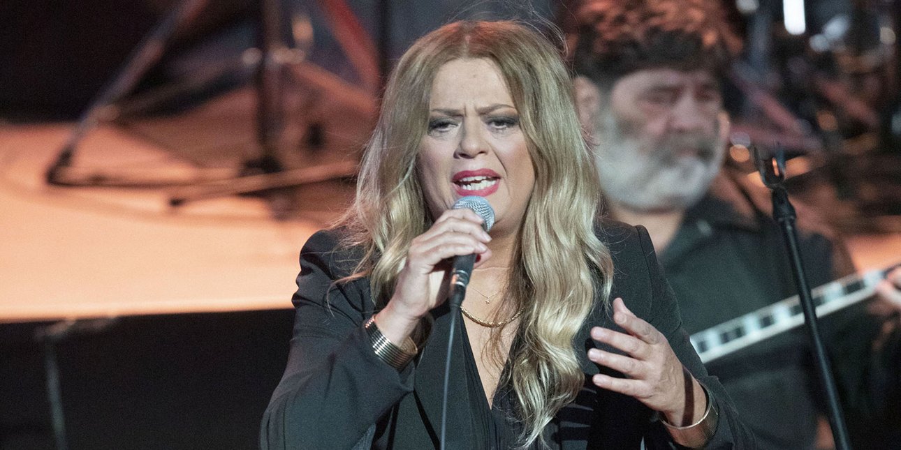 Ελένη Τσαλιγοπούλου: «Οικονομικός o λόγος που πολλοί τραγουδιστές επιλέγουν να βρίσκονται και τηλεοπτικά»