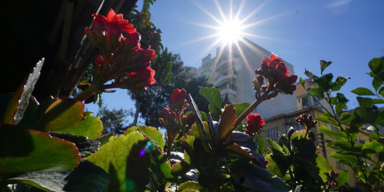 Καιρός: Η φθινοπωρινή παρένθεση κλείνει σταδιακά από Παρασκευή -Επιστρέφει η άνοιξη, ανεβαίνει η θερμοκρασία το Σαββατοκύριακο