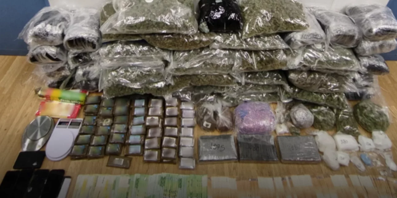 Video / Destructurarea unei mari bande de traficanți de droguri din Atena