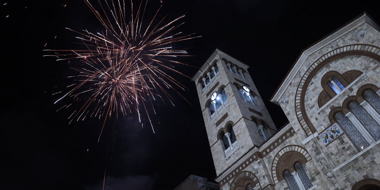 Τουλάχιστον 14 τραυματίες από βεγγαλικά μέσα σε έναν μήνα -Στο «κόκκινο» οι έλεγχοι της Αστυνομίας, δεκάδες συλλήψεις