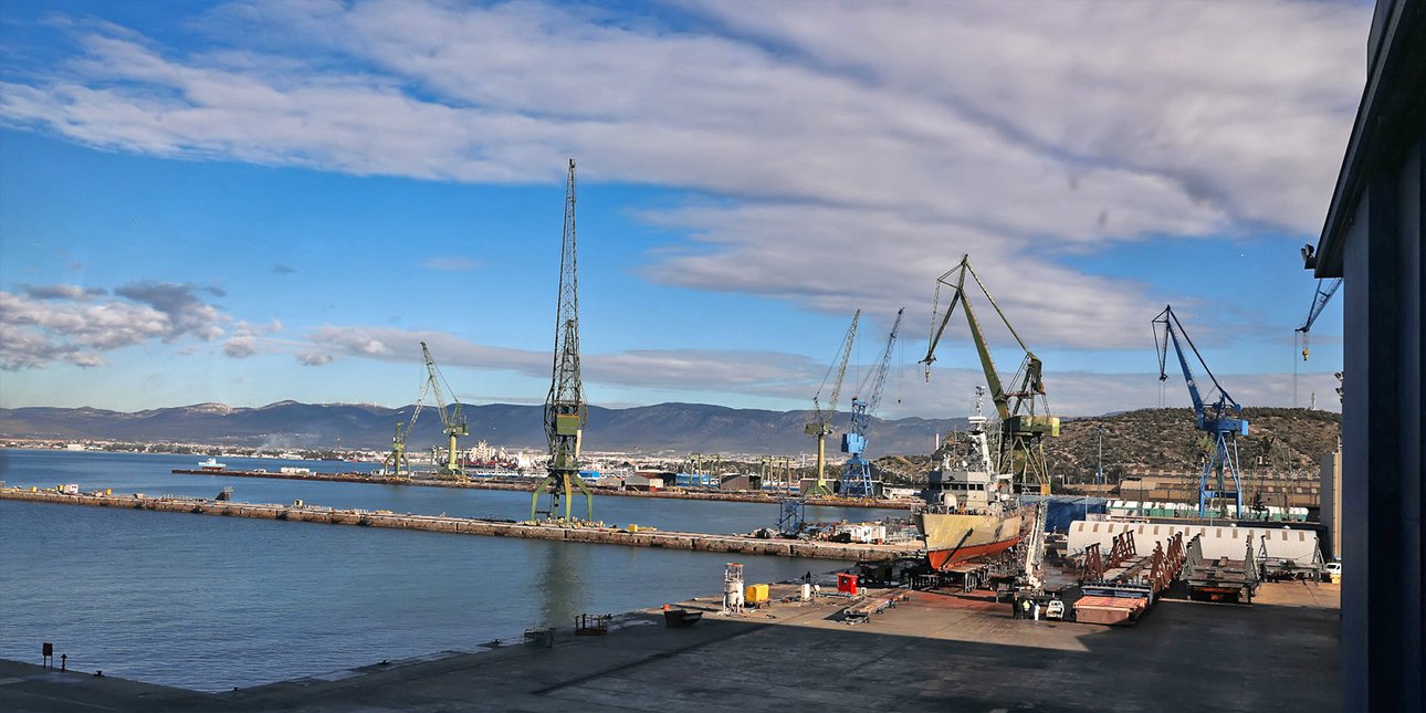 Greece Fast-Tracks €100 Million Upgrade at Skaramagas Shipyard Now Servicing Navy Submarines and LNG Tankers