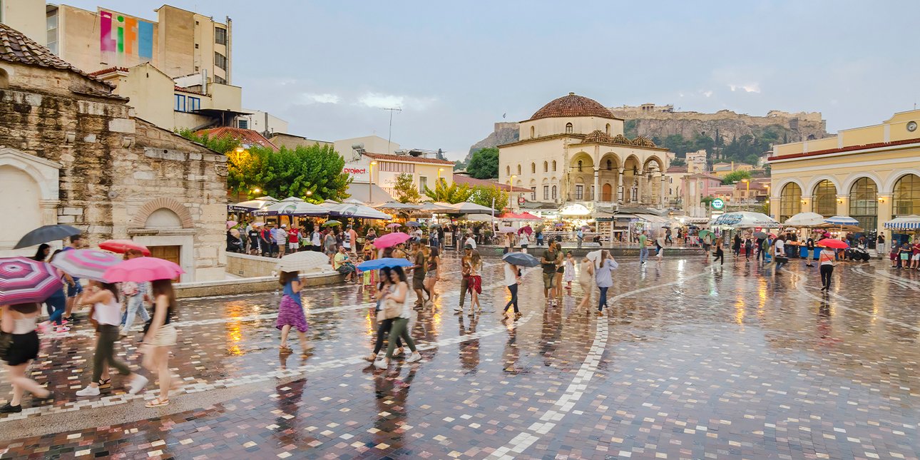 Καλοκαιρινή βροχή στην Αθήνα 