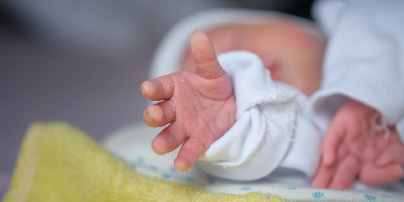 Greek Town Offers 1,000-Euro Baby Bonus to Fight Population Decline