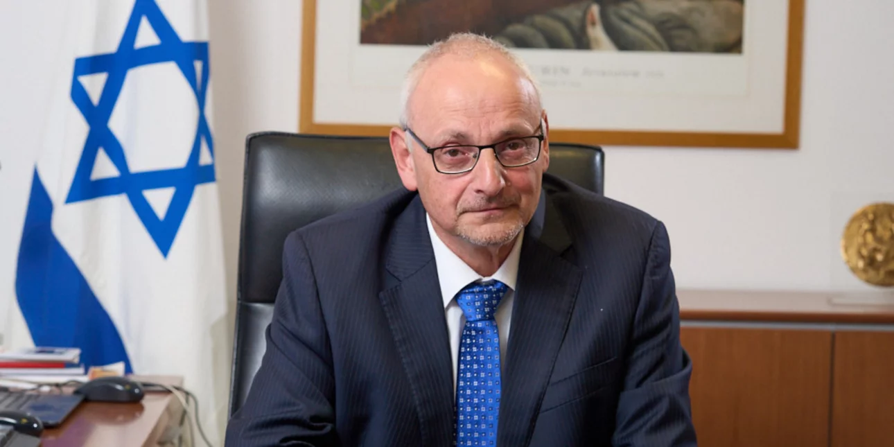 Το σχήμα 3+1 μαζί με άλλες χώρες της Μέσης Ανατολής -ποιές άραγε(;)- μπορούν να συμπληρώσουν τις Συμφωνίες του Αβραάμ.