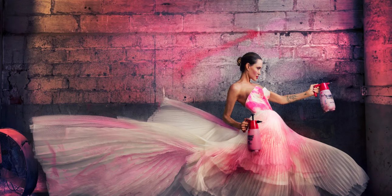 Η Αντζελίνα Τζολί στο εξώφυλλο της Vogue