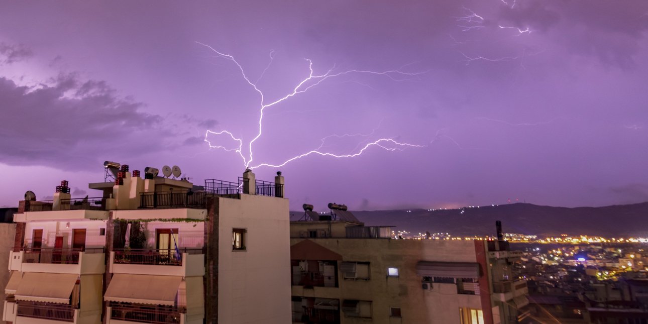 Έκτακτο δελτίο επιδείνωσης καιρού: Κακοκαιρία με καταιγίδες από απόψε, θα συνεχιστούν το Σαββατοκύριακο -Οι 6 περιοχές που θα βρέχει