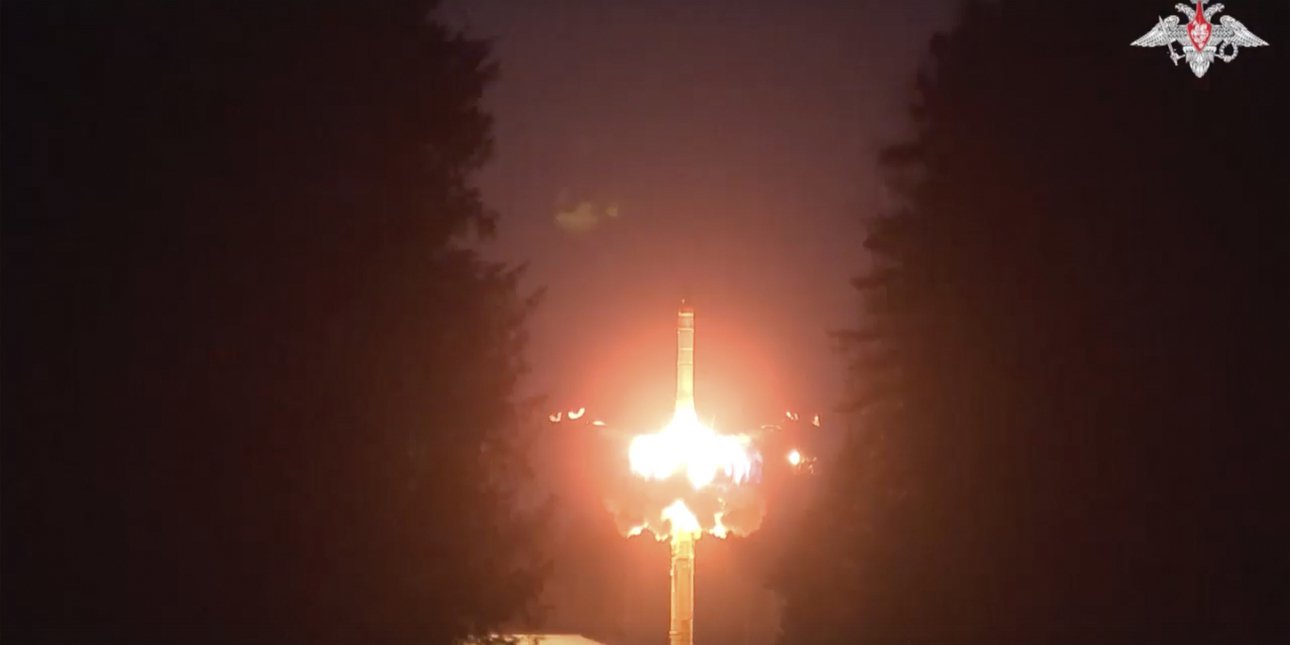 Στη σκιά της πυρηνικής βόμβας