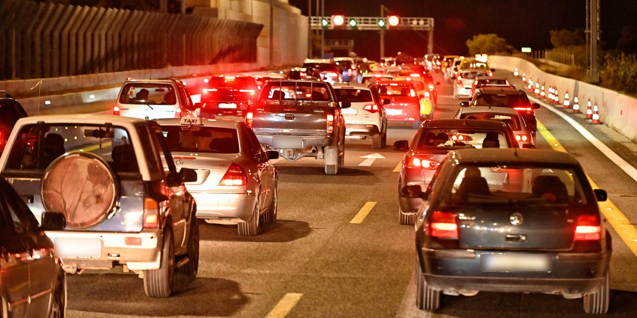 Σε πλήρη εξέλιξη η επιστροφή του δεύτερου κύματος των εκδρομέων του Πάσχα -Πού υπάρχει κίνηση, δείτε live