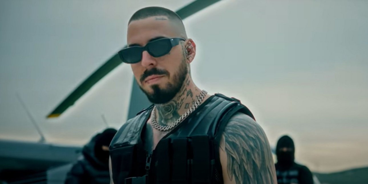 Ο τράπερ Don Leon σε βίντεοκλίπ του