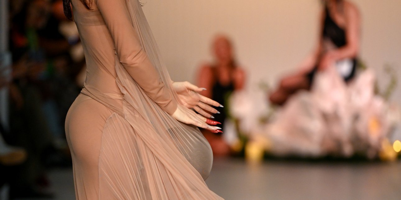 Μια Ελληνίδα στο Λονδίνο -To fashion show της Δήμητρας Πέτσα που έκανε αίσθηση