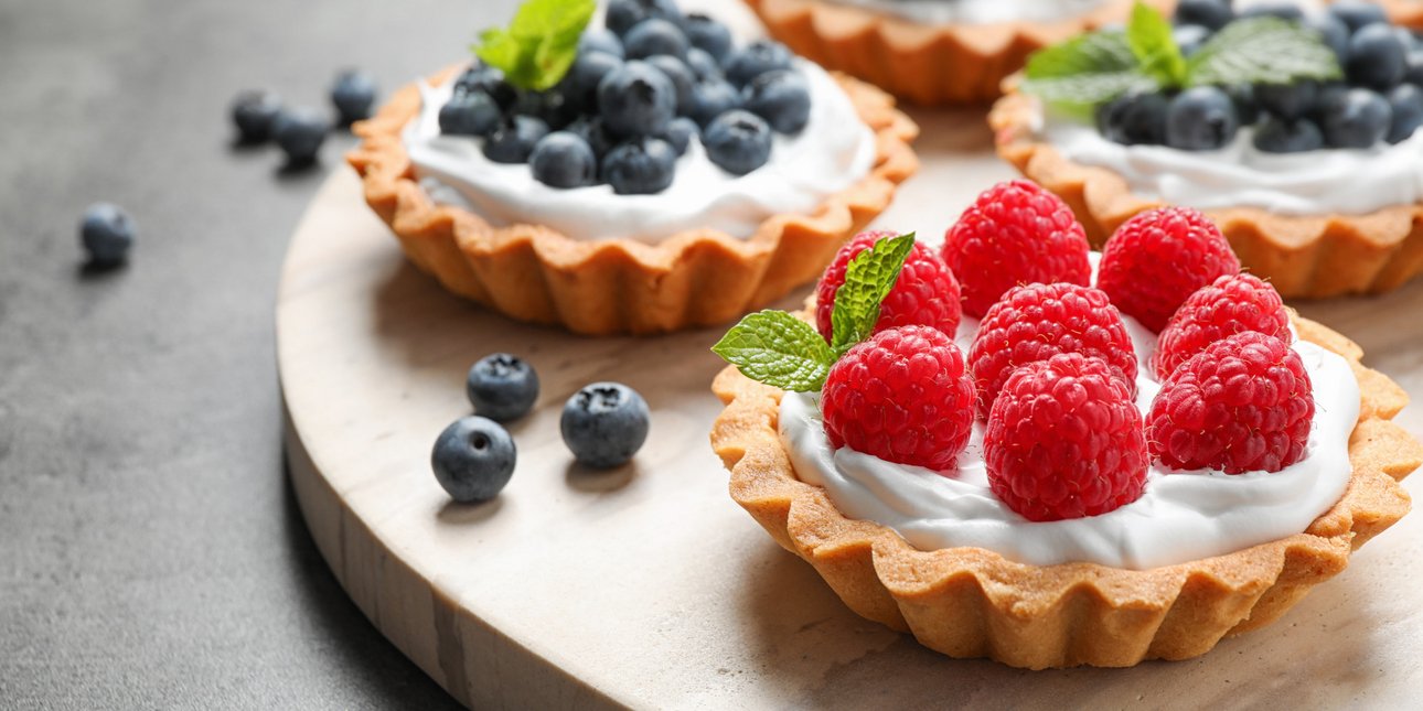 Εορτολόγιο: Ποιοι γιορτάζουν σήμερα, Παρασκευή 24 Απριλίου