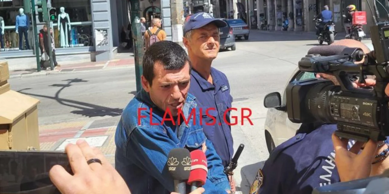 Πάτρα/Ενδοοικογενειακή βία:Γυναίκα πήδηξε από παράθυρο για να σωθεί -Προκλητικός δράστης:"Εκείνη με χτύπησε" (vid) 2 patra andras balconi.jpg