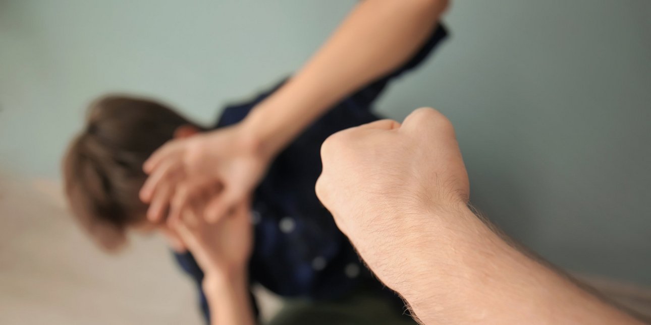 Λασίθι: 12χρονος δέχτηκε επίθεση έξω από σχολείο -Τον ξυλοκόπησαν δύο συμμαθητές του, τρίτος τραβούσε βίντεο