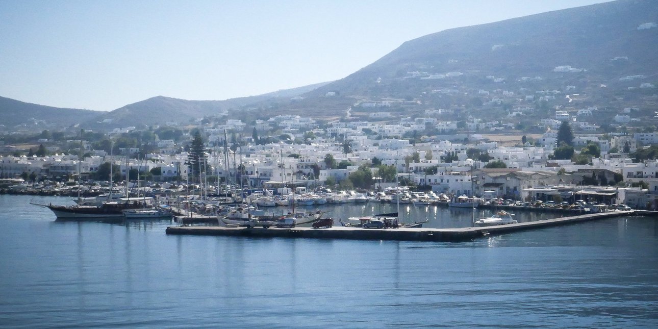 Απέπλευσε το «Champion Jet 1» από το λιμάνι της Πάρου -Είχε ακινητοποιηθεί προσωρινά λόγω εμπλοκής της άγκυρας