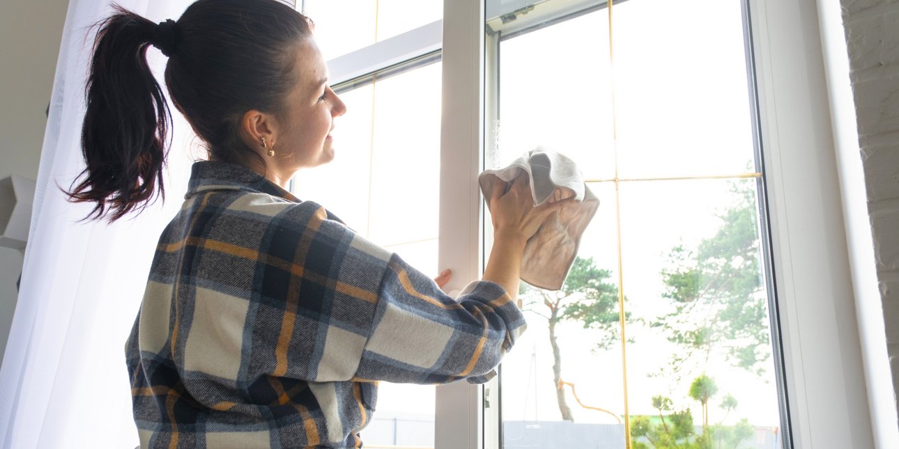 Γιατί τα τζάμια σας κρατούν σημάδια παρά το καθάρισμα - Πώς να το διορθώσετε