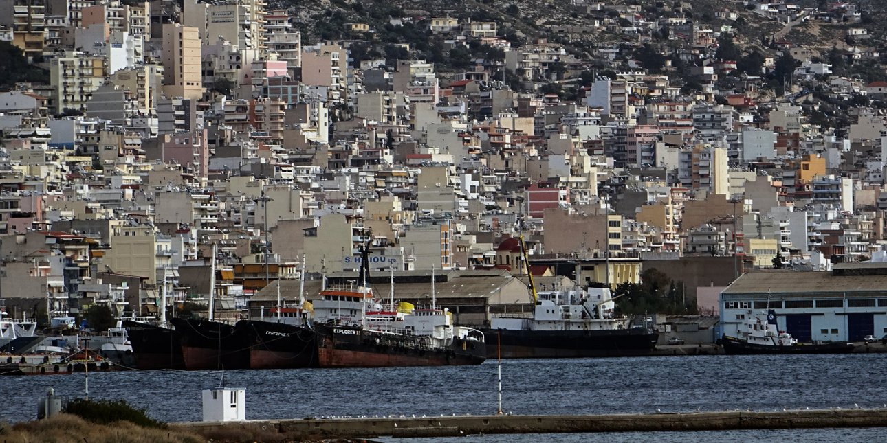 Perama Offers €1,000 for Every Newborn, No Income Test, as Greek Towns Fight Population Decline