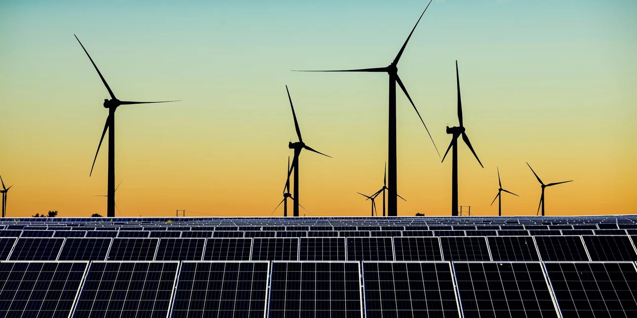 Η Γερμανία λιώνει σφαίρες του 17ου αιώνα και εξάγει το υλικό που χρειάζονται τα ηλιακά πάνελ του μέλλοντος