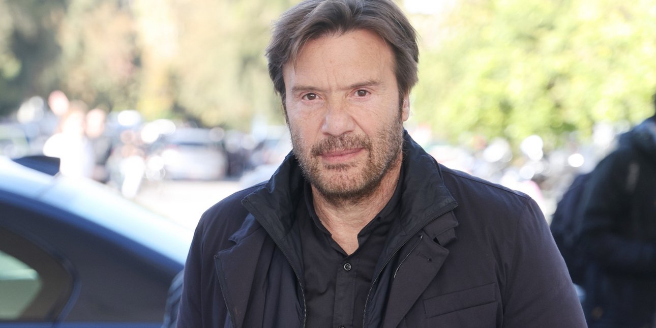 Στράτος Τζώρτζογλου: Το νέο σπίτι στα Βριλήσσια μετά το χωρισμό και το unfollow στη Σοφία Μαριόλα