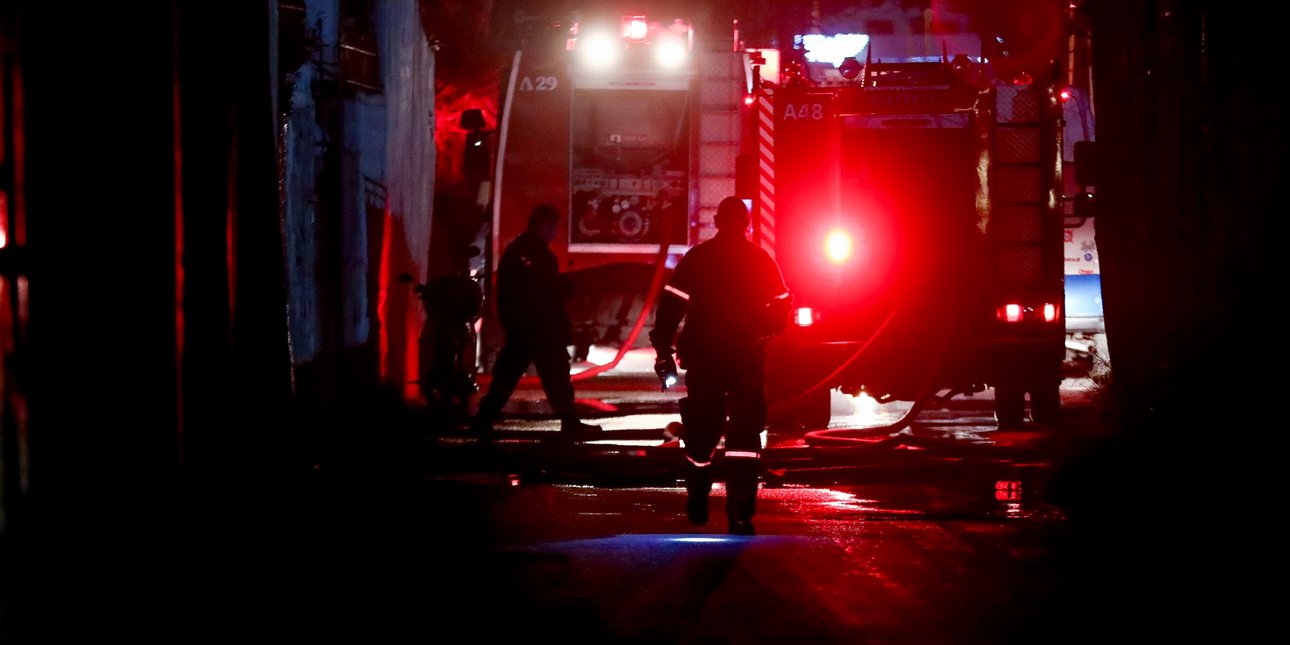 Διακοπή κυκλοφορίας στην οδό Πειραιώς λόγω πτώσης δέντρου