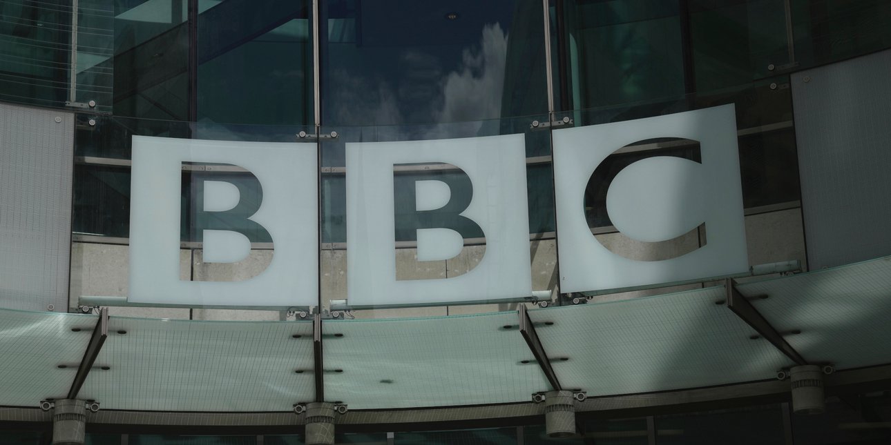Κρίση στο BBC: Έως 2.000 απολύσεις και φόβοι για κλείσιμο καναλιών