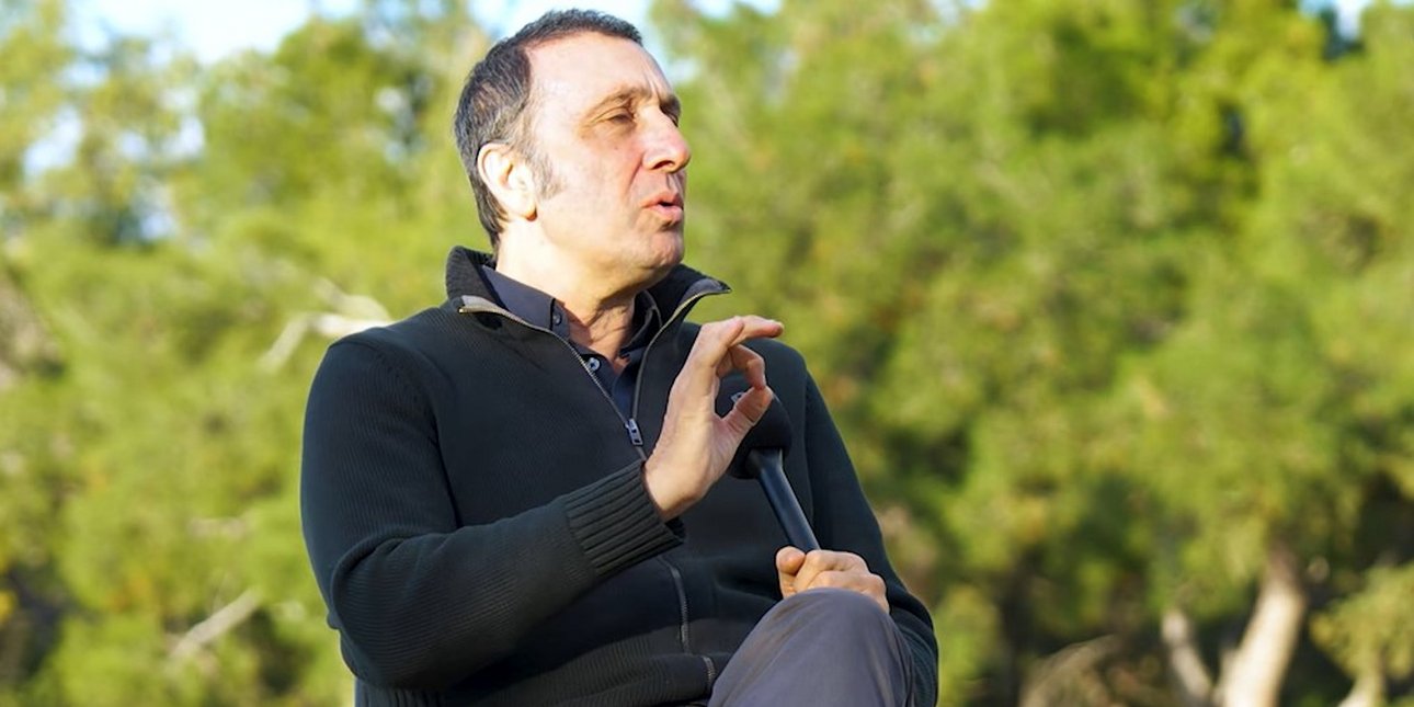 Ο Ρένος Χαραλαμπίδης μίλησε για τα χρόνια που ήταν άνεργος: «Έχω περάσει δεκαετίες με μηδέν προτάσεις»