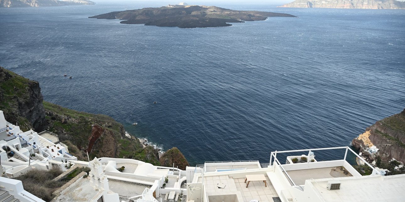 σαντορινη απο ψηλα θαλασσα