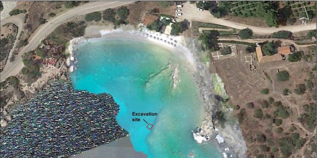 Ορθοφωτογραφία της περιοχής του λιμένα με υποδεικνυόμενη τη θέση ανασκαφής