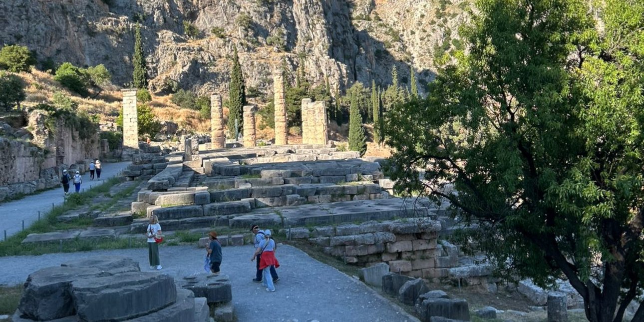 Αυτοψία στον αρχαιολογικό χώρο των Δελφών