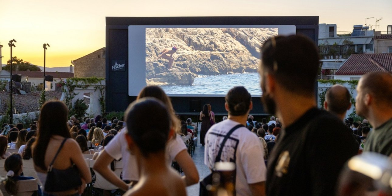 Ανοιξε το Cine Paris