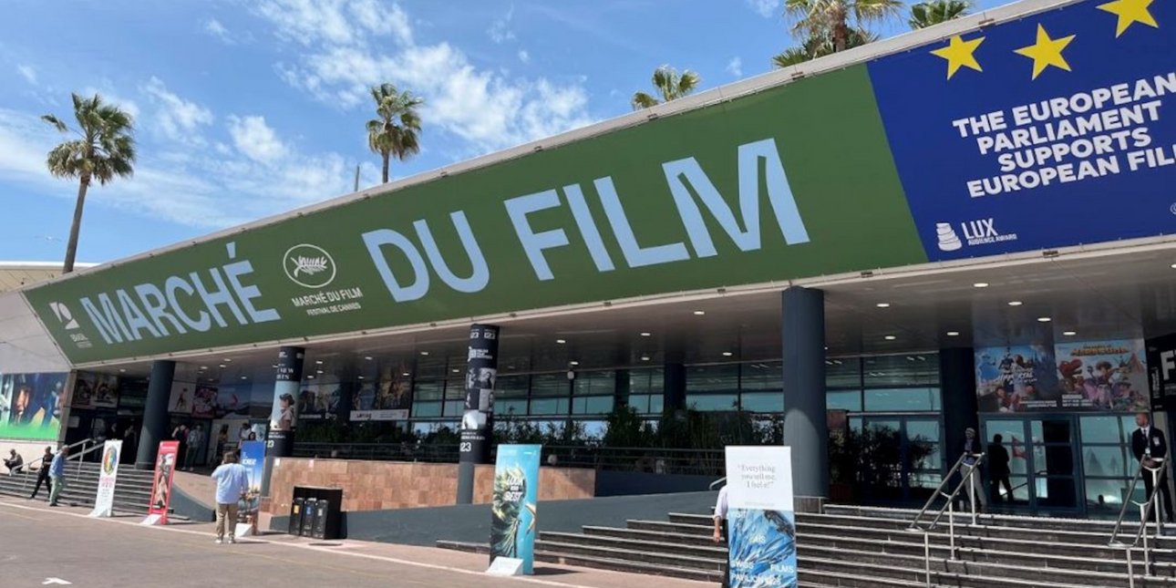 κτηριο αγορας στις Καννες