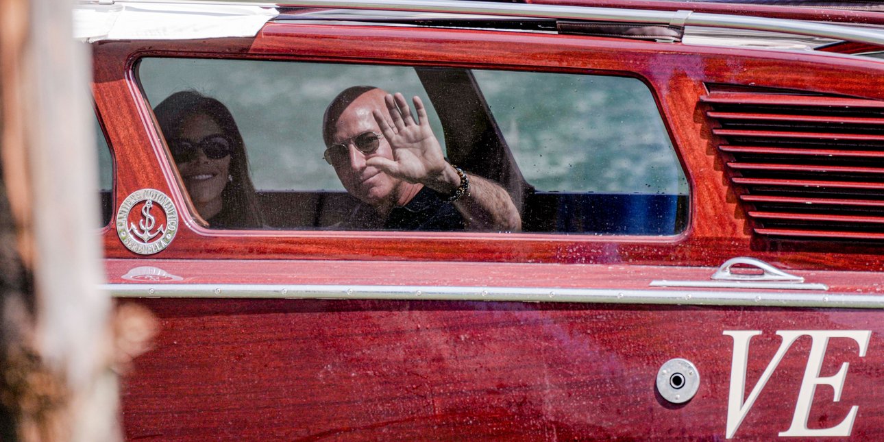 Τζεφ Μπέζος και Λόρεν Σάντσες