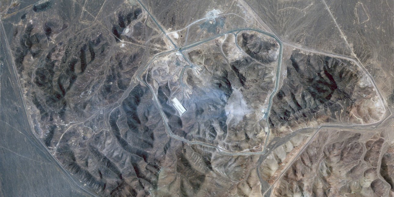 Η πυρηνική εγκατάσταση στο Φορντό του Ιράν μετά τους αμερικανικούς βομβαρδισμούς 