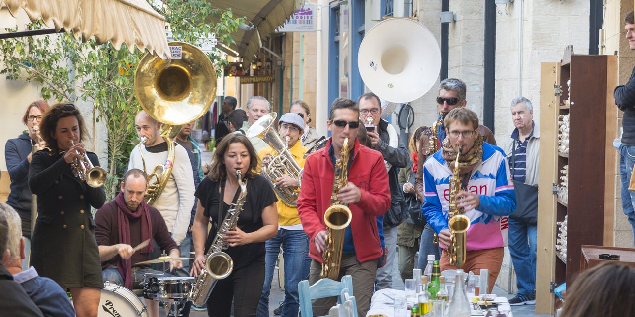 Jazz στα σοκάκια της Αίγινας 