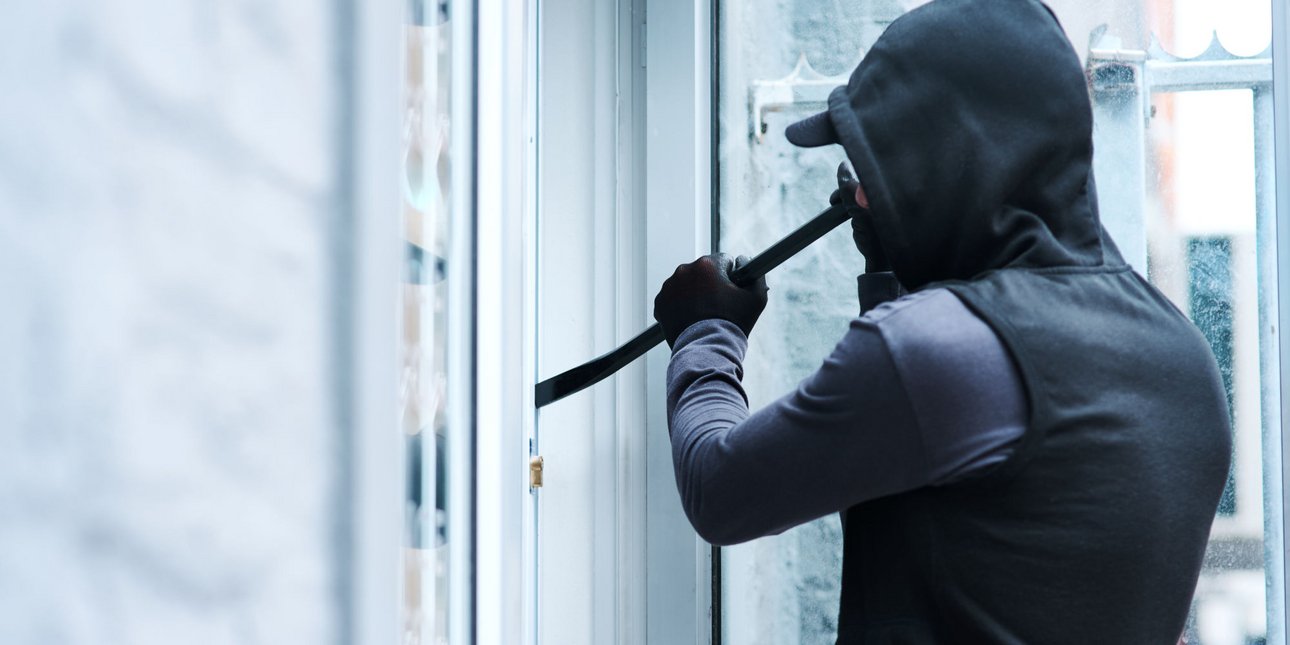 Μοσχάτο: 22χρονος συνελήφθη επ' αυτοφώρω για διάρρηξη διαμερίσματος -Βρέθηκαν πέντε ρολόγια στην κατοχή του