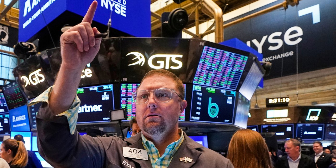 Ανάκαμψη στη Wall Street: Το χρηματιστήριο ελπίζει σε συμφωνία ΗΠΑ-Ιράν