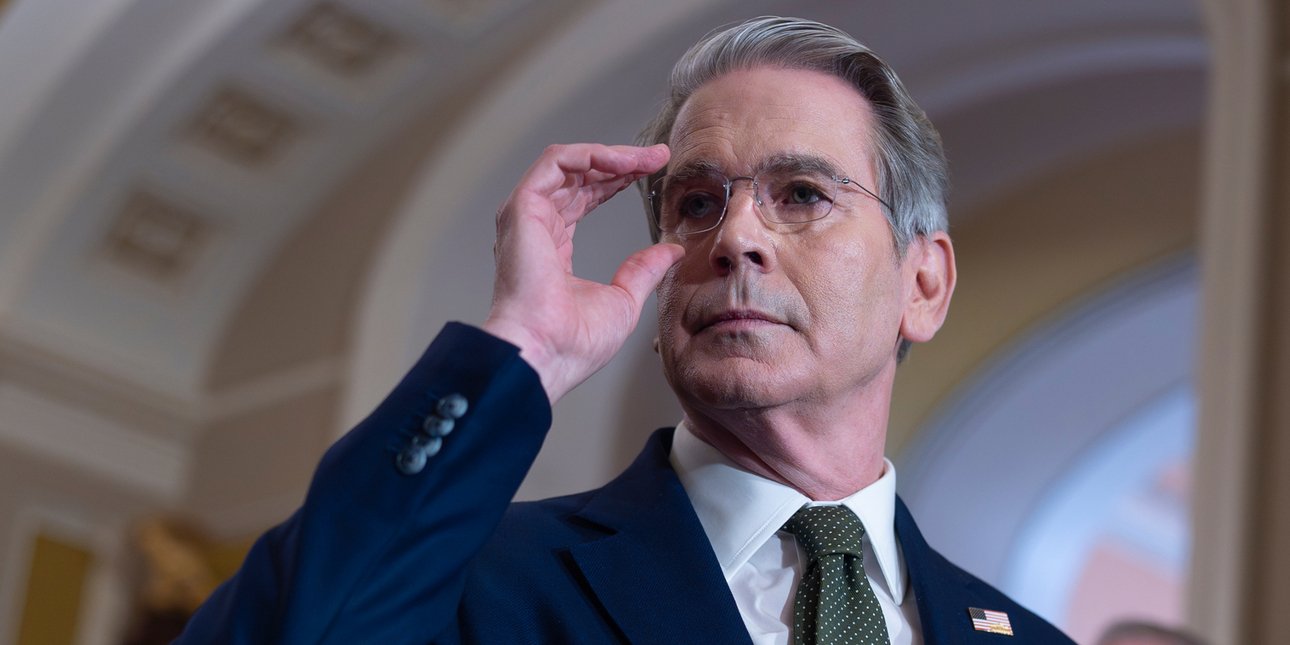 ΗΠΑ: Νέες κυρώσεις σε πρόσωπα και εταιρείες που διευκόλυναν τις εξαγωγές ιρανικού πετρελαίου στη Κίνα