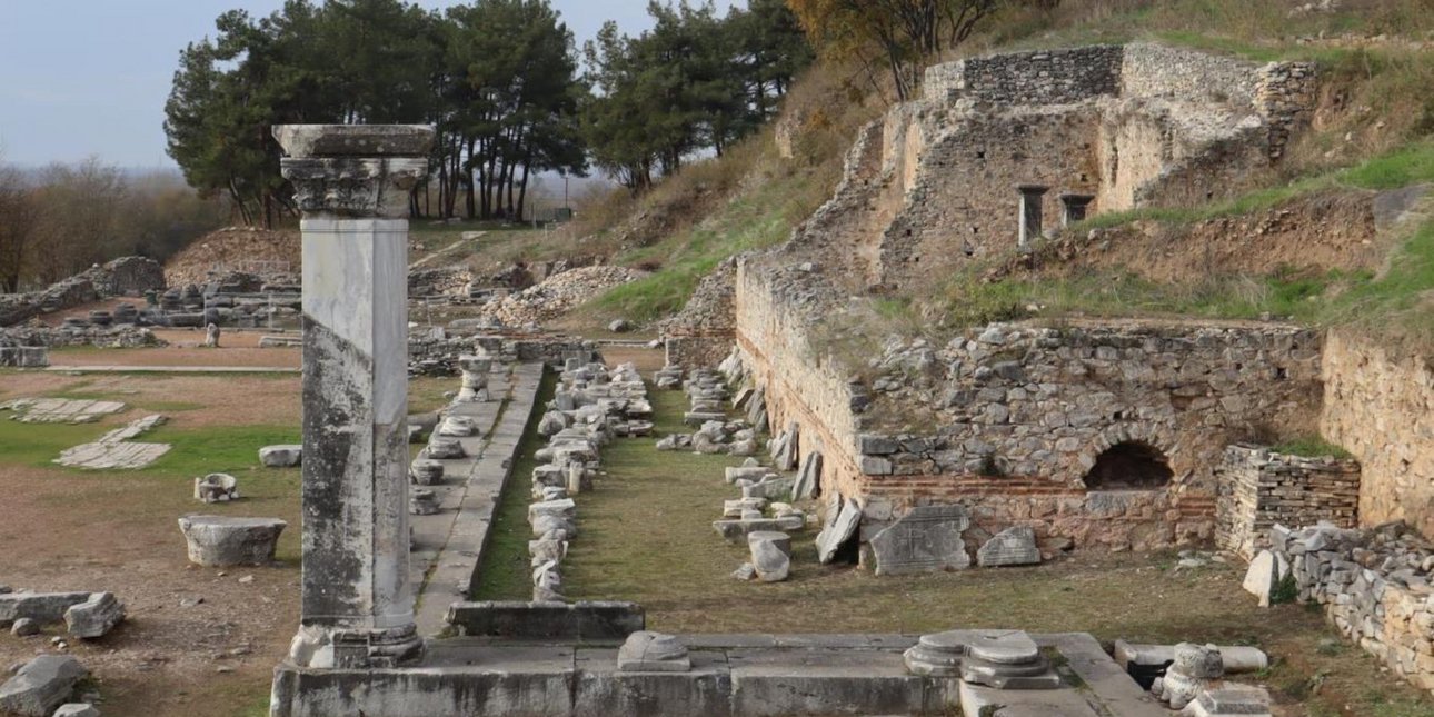Άποψη του βόρειου τοίχου στο ύψος του εγκάρσιου κλίτους της Βασιλικής Α
