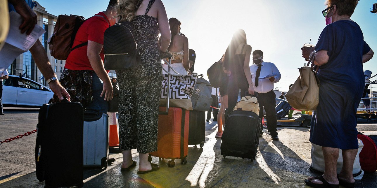 Εκπτώσεις έως 50% για επιστροφή αναπληρωτών εκπαιδευτικών -Σ